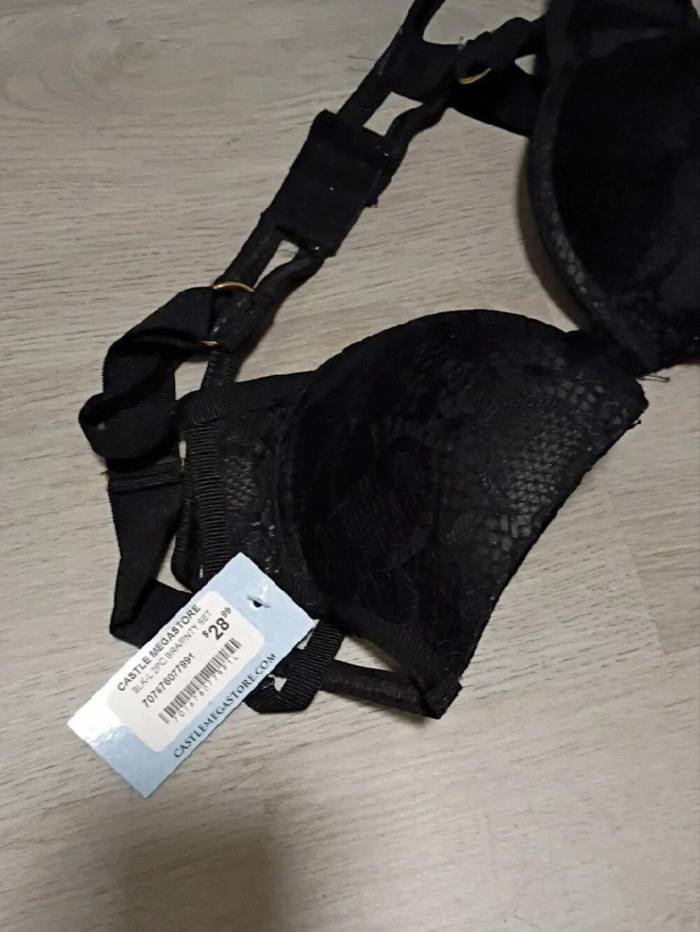 Black Lace Strapless Push-Up Bra